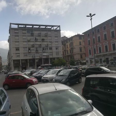 Apartamento Riposo In Centro Citta La Spezia Exterior foto